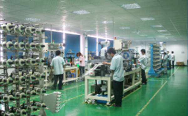 制造三部(FFC排線成型車間)